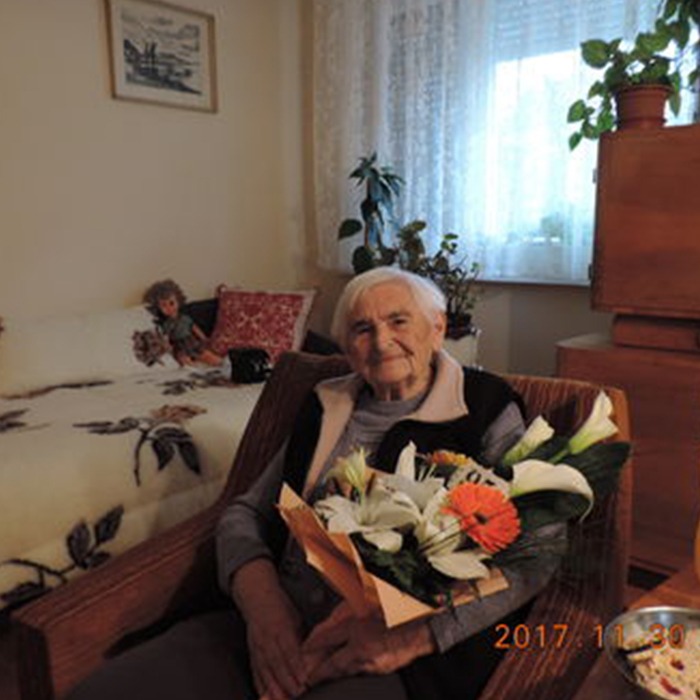 Boros Sándorné köszöntése 95. születésnapja alkalmából
