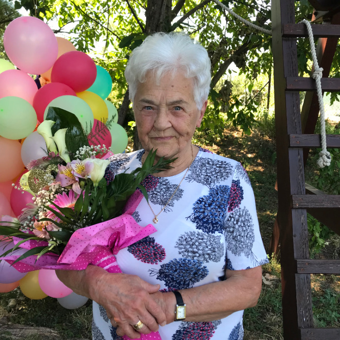 Erdélyi Mihályné köszöntése 90. születésnapja alkalmából