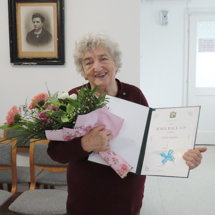 Gödér Antalné köszöntése 90. születésnapja alkalmából