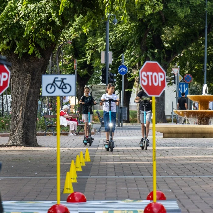 bringás reggeli és autómentes nap békéscsabán képe