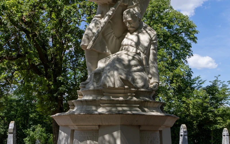 bmjv4601-2 képe