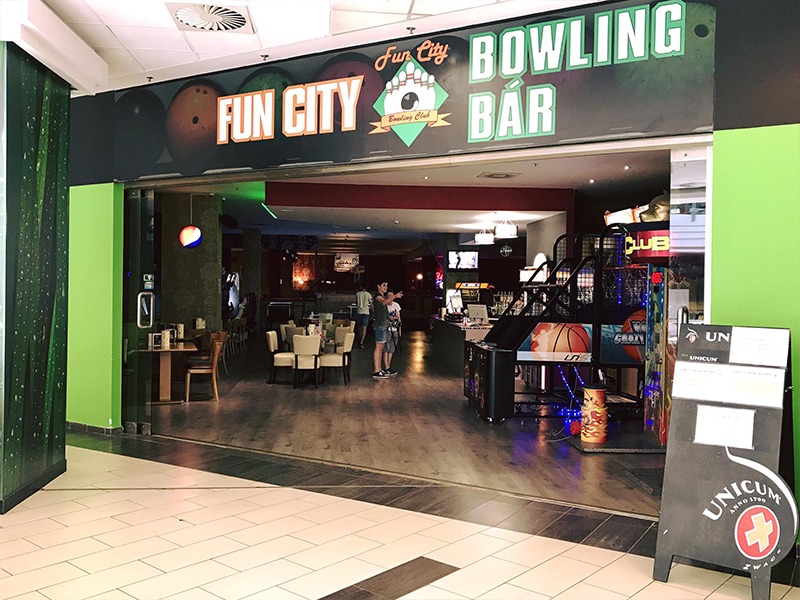 Fun City Bowling Bár